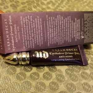 Urban Decay Eyeshadow Primer Potion